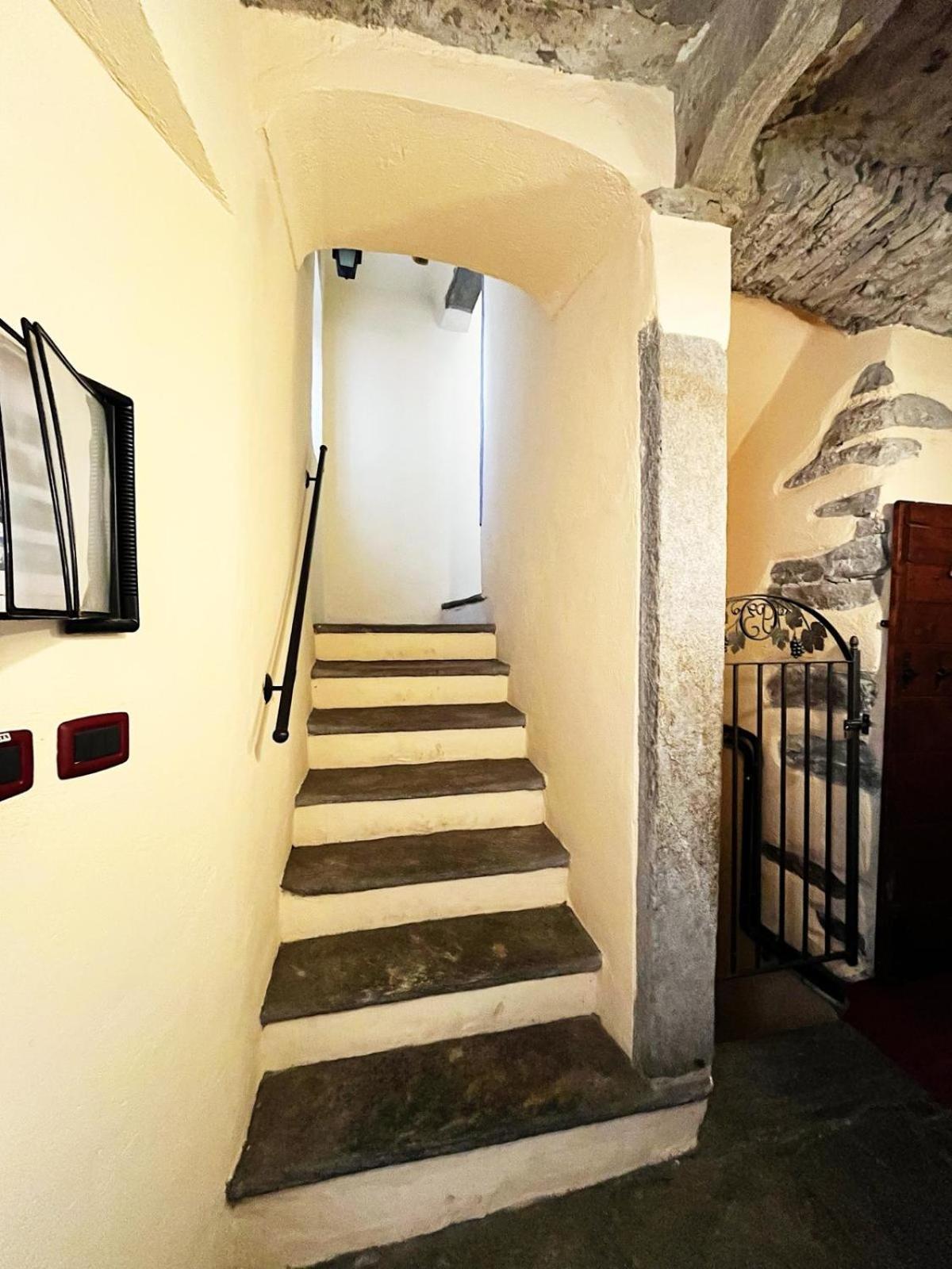 Agriturismo Edoardo Patrone دومودوسولا المظهر الخارجي الصورة